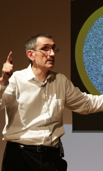 Josep Lladó, en una de sus intervenciones en las Aules d'Extensió Universitària Josep Lladó, en una de sus intervenciones en las Aules d'Extensió Universitària