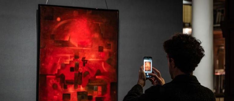 La exposición ‘Antoni Tàpies. El movimiento perpetuo del muro’ en el Museu Tàpies