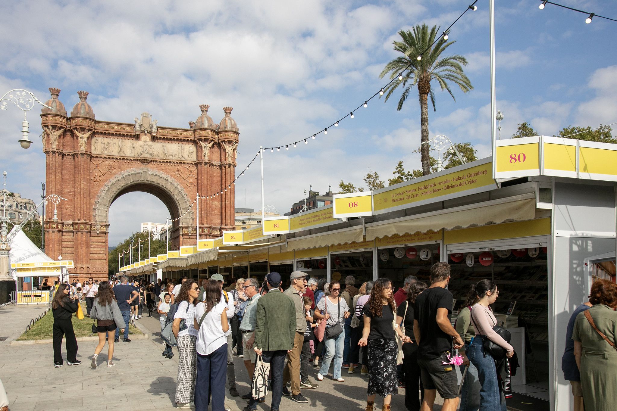Ambiente durante La Setmana del Llibre en Català Ambiente durante La Setmana del Llibre en Català