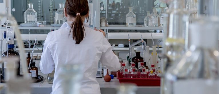 Una mujer en un laboratorio © Pixabay Una mujer en un laboratorio © Pixabay