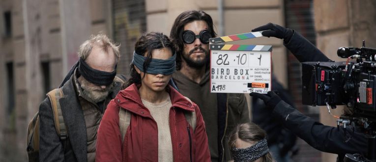 Rodaje de la película 'Birdbox Barcelona', con Mario Casas. Rodaje de la película 'Birdbox Barcelona', con Mario Casas.