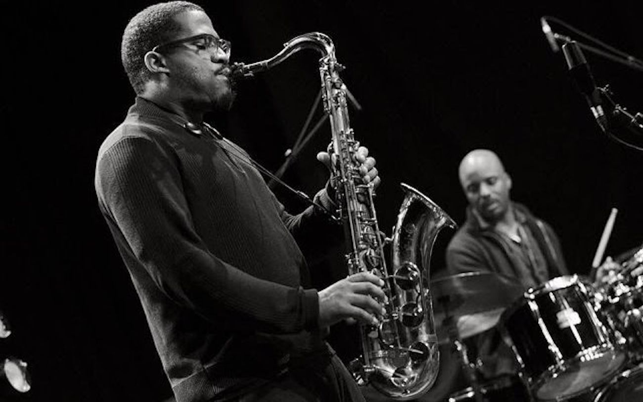 saxofonista estadounidense James Brandon Lewis