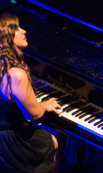La pianista y compositora Elbi Olalla. © Guiliana Codina La pianista y compositora Elbi Olalla. © Guiliana Codina