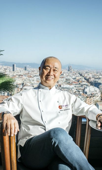Nobu Matsuhisa, desde el restaurante Nobu Barcelona, con vistas a la ciudad © Cedida Nobu Matsuhisa, desde el restaurante Nobu Barcelona, con vistas a la ciudad © Cedida
