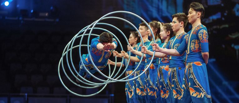 China National Acrobatic Troupe forma parte de la programación de este año China National Acrobatic Troupe forma parte de la programación de este año