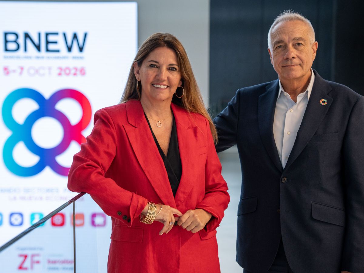 Blanca Sorigué, directora general del CZFB, i Pere Navarro, president executiu del CZFB, durant la presentació de BNEW. Blanca Sorigué, directora general del CZFB, i Pere Navarro, president executiu del CZFB, durant la presentació de BNEW.