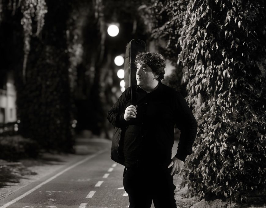 El músico, escritor y guionista de televisión Dimas Rodríguez. © Èric Palaudàries El músico, escritor y guionista de televisión Dimas Rodríguez. © Èric Palaudàries