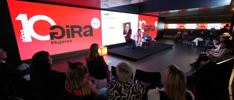 El programa GIRA Mujeres ha celebrado diez años de trayectoria con una jornada bajo el lema '10 años, 10 mujeres, 10 historias'. © Coca-Cola El programa GIRA Mujeres ha celebrado diez años de trayectoria con una jornada bajo el lema '10 años, 10 mujeres, 10 historias'. © Coca-Cola