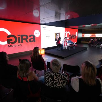 The GIRA Mujeres programme celebrated ten years of its journey with an event under the theme “10 years, 10 women, 10 stories.” © Coca-Cola The GIRA Mujeres programme celebrated ten years of its journey with an event under the theme “10 years, 10 women, 10 stories.” © Coca-Cola