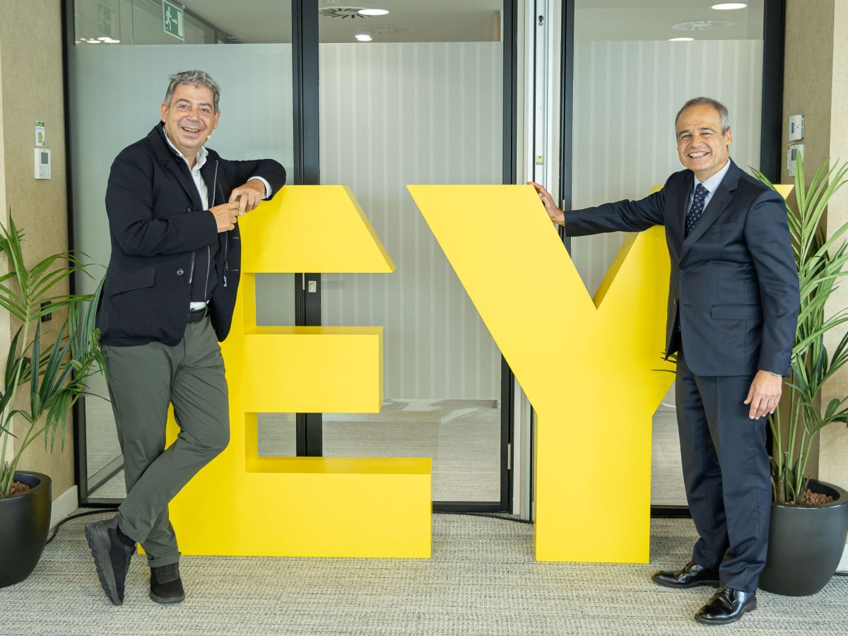 Eloi Planes y Joan Tubau, socio responsable de auditoría de EY Barcelona. ©Àngel Bravo 