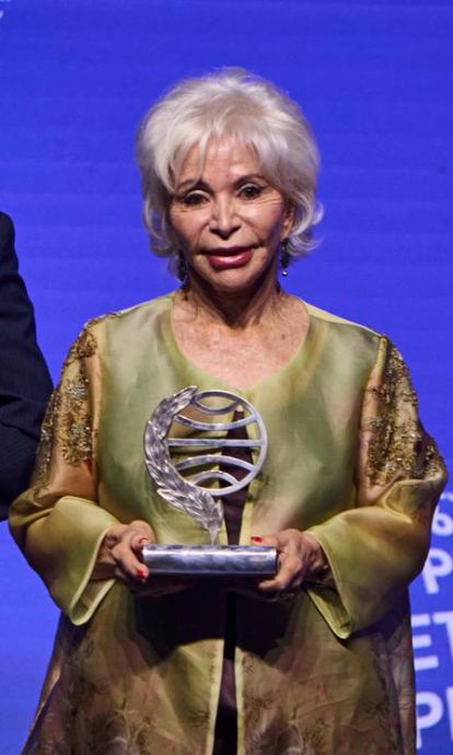 Las novelas 'La hora antes del alba', de Isabel Allende, y 'La añoranza', de Sergio Hernández Carrasco, ganadora y finalista del Premio Planeta 2026. © Planeta Las novelas 'La hora antes del alba', de Isabel Allende, y 'La añoranza', de Sergio Hernández Carrasco, ganadora y finalista del Premio Planeta 2026. © Planeta