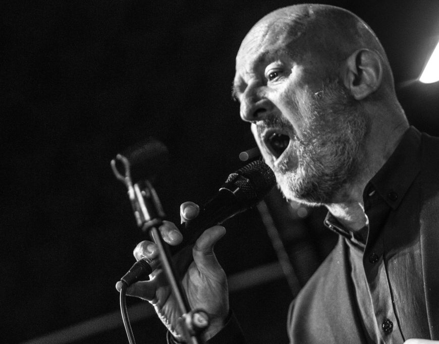 Xavier Casellas cantando en un concierto ©Cesc Miralbell Xavier Casellas cantando en un concierto ©Cesc Miralbell