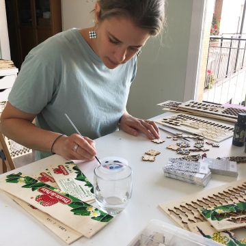 Laura Martinell en su espacio de trabajo