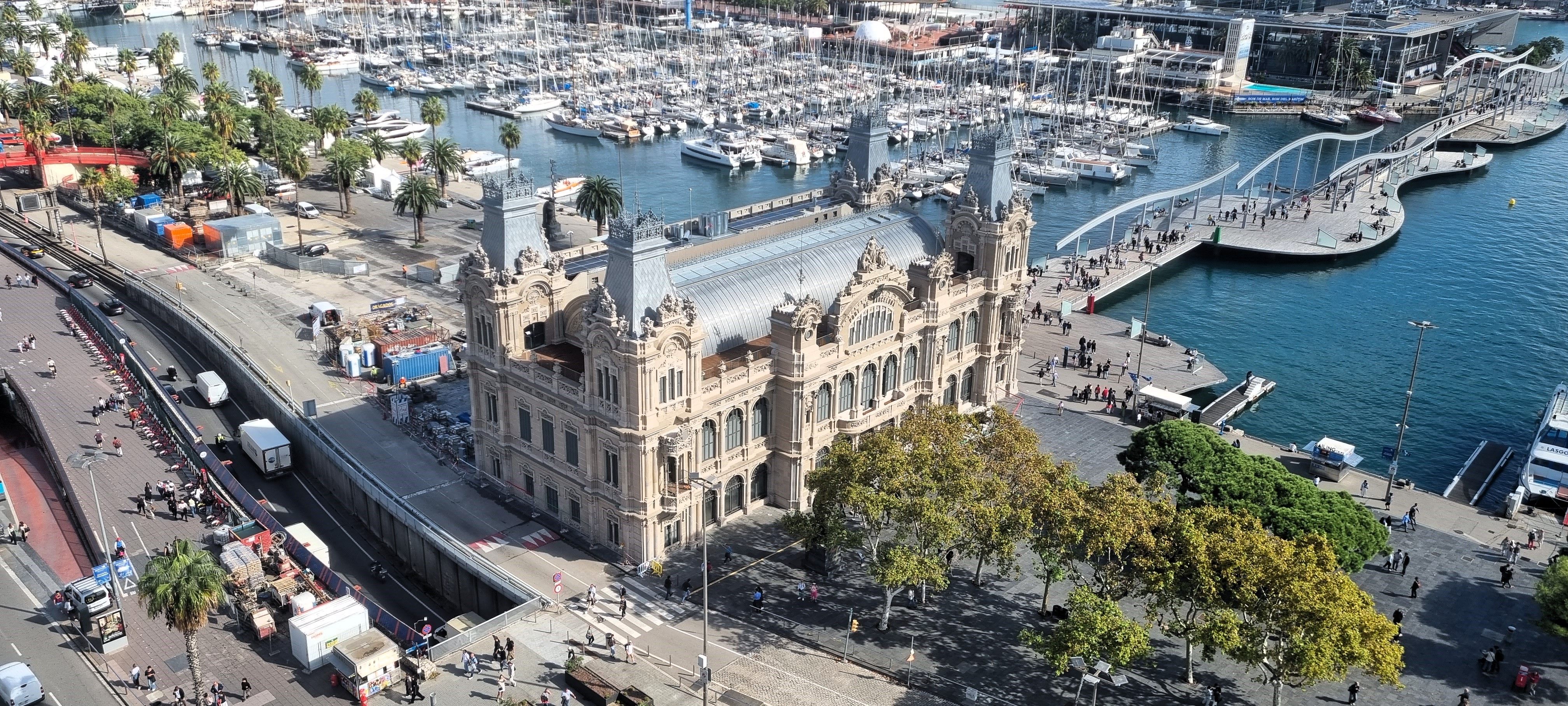 La seu històrica del Port de Barcelona pràcticament enllestida- Aquest estiu el port es va fer amb el 40% de la Terminal Intermodal de Navarra, al costat de l’aeroport de Pamplona © Javier Ortega Figueiral La seu històrica del Port de Barcelona pràcticament enllestida- Aquest estiu el port es va fer amb el 40% de la Terminal Intermodal de Navarra, al costat de l’aeroport de Pamplona © Javier Ortega Figueiral