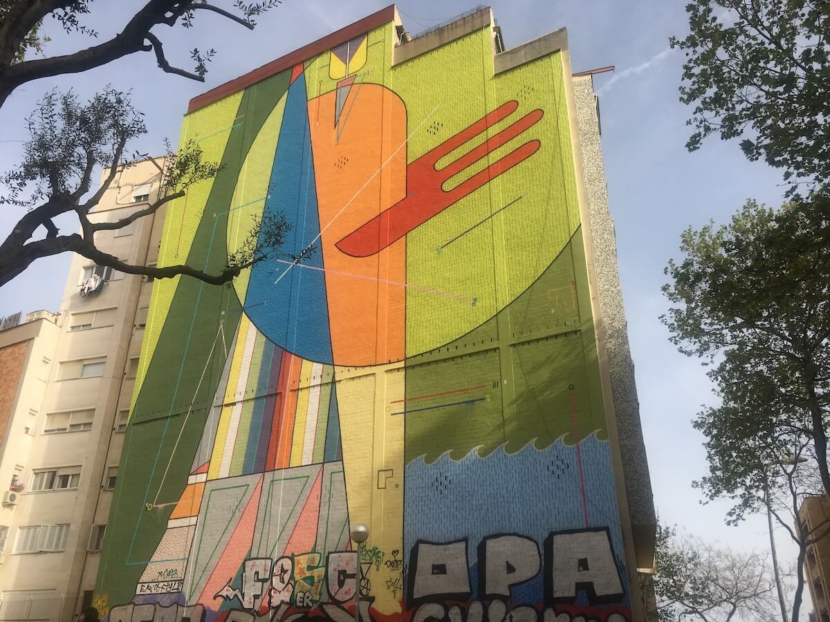Mural del artista Sixe en la calle Lepant.