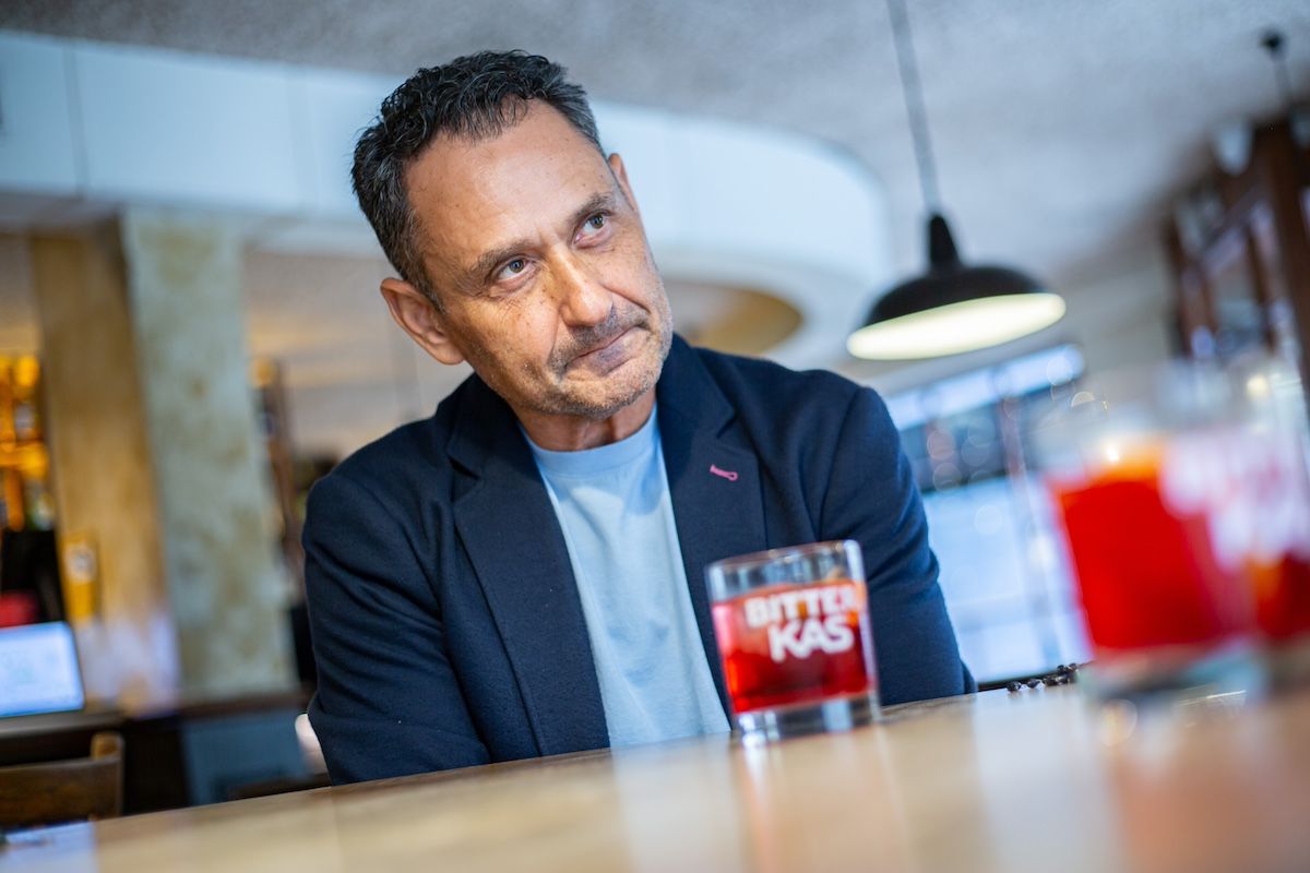 Enrique Tomás en el bar Antúnez. 