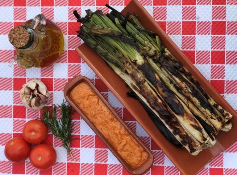 Una teja de calçots en Goja Rooftop.