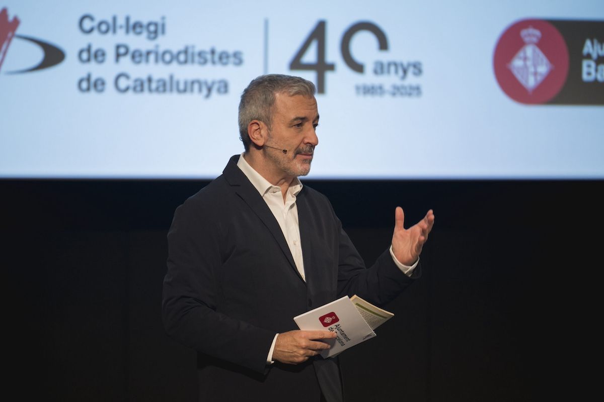 El alcalde de Barcelona, Jaume Collboni, en el acto 'L'alcalde respon'.