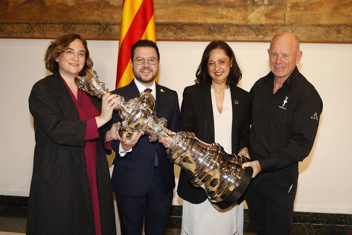 Ada Colau Pere Aragonès Aurora Catà y Grant Dalton Copa América de Vela