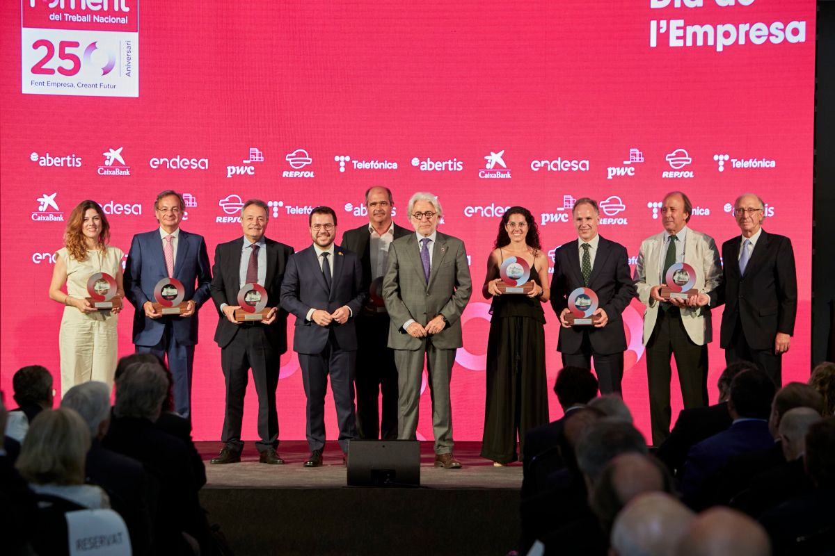 Delivery of the Carles Ferrer Salat awards