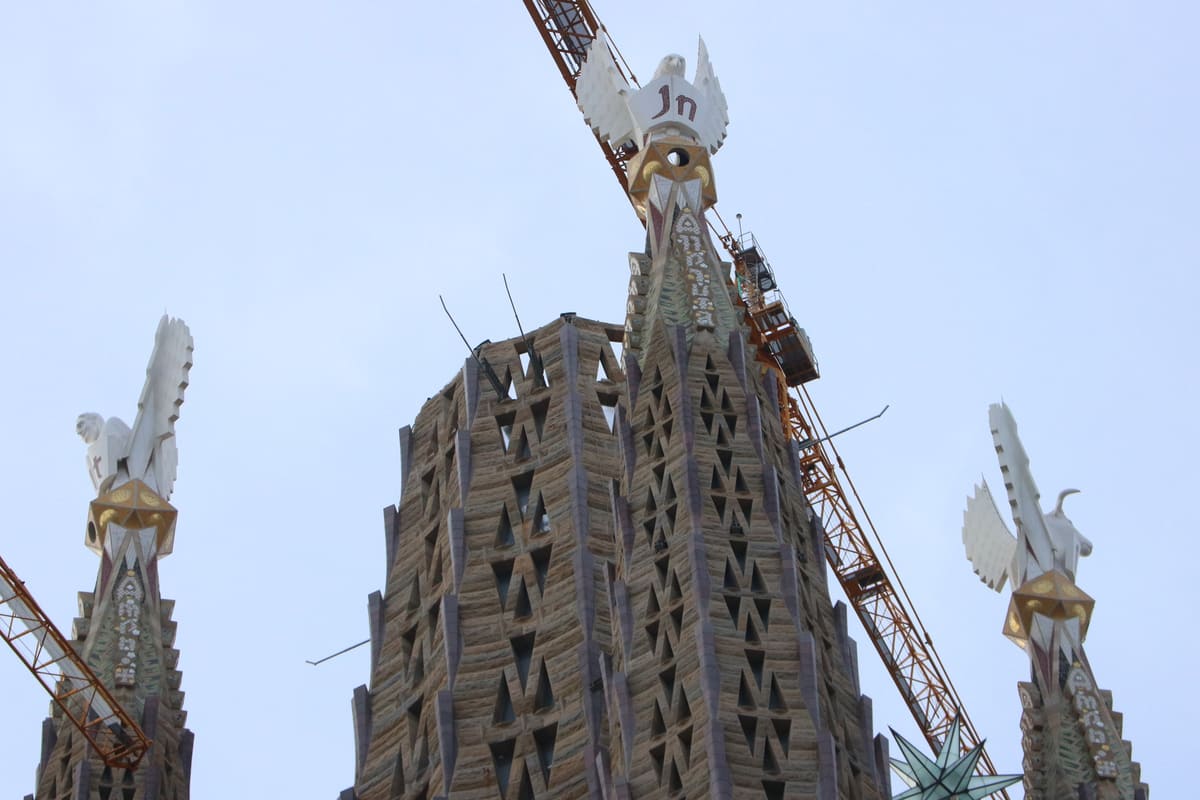 Sagrada familia tetramorfo torres evangelistas