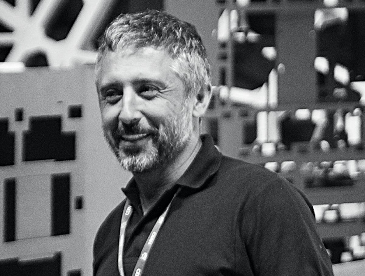Juan Roberto Vásquez de Indissoluble. 