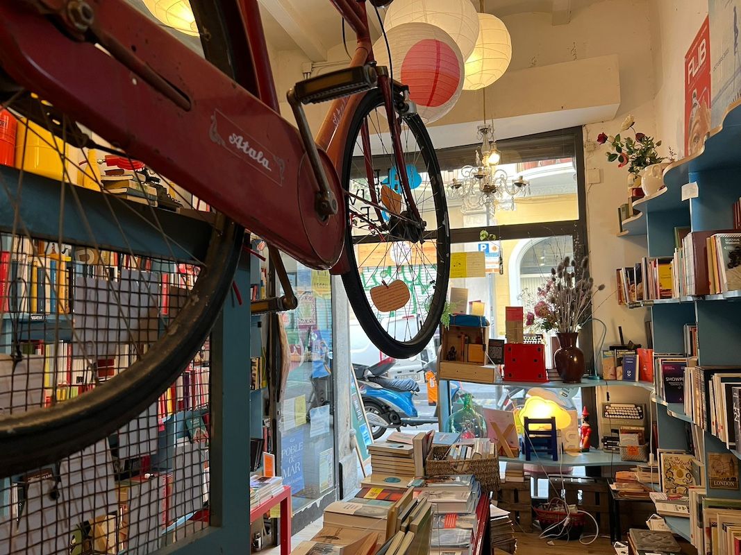 Librería de Gràcia Le Nuvole. 