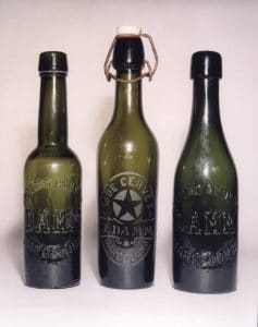 Ampolles antigues de Damm.
