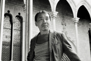 Haruki Murakami al Palau de la Generalitat, en una visita a Barcelona © Iván Giménez / Tusquets Editores.