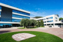 Campus Iese Barcelona - escuelas de negocio europeas formación de directivos MBA de IESE