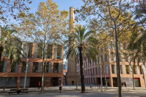 Vista des del carrer de Can Jaumandreu Poblenou UOC