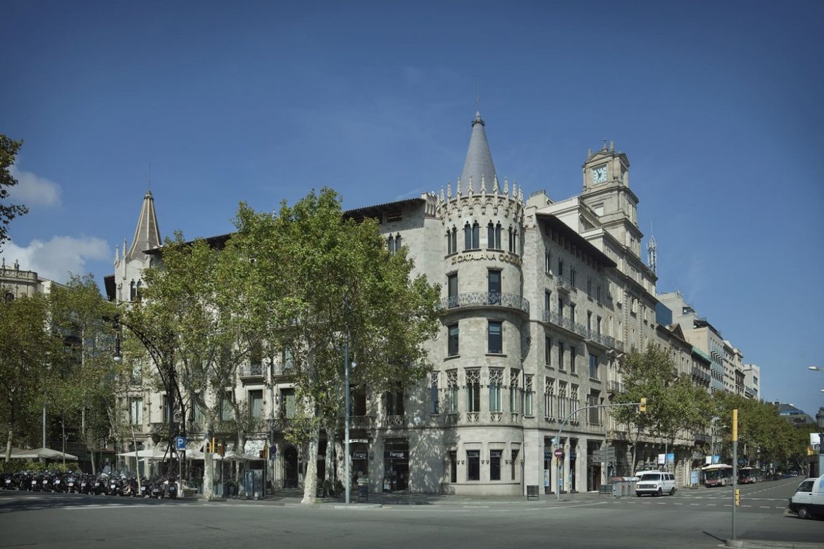 calendario consumidor continuar Adidas abrirá una tienda de 2.300 metros cuadrados en el Passeig de Gràcia