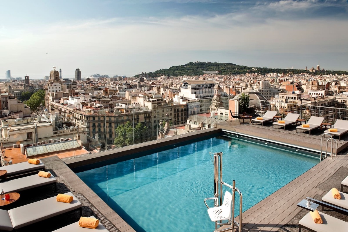 hoteles de barcelona, punto de mira inversión inmobiliaria