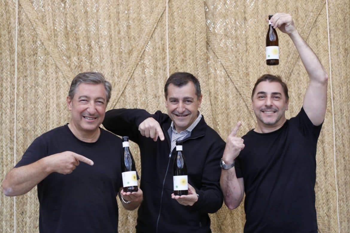 Los hermanos Roca, creadores de la nueva cerveza Duet de Damm.