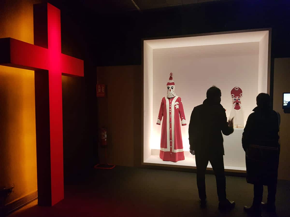 CCCB a través de l'exposició La màscara no menteix mai