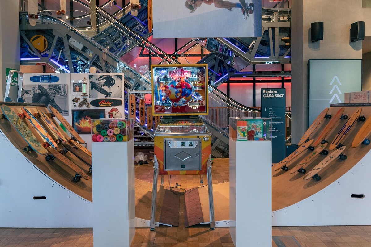 Exposición 'Fusta i rodes' Casa Seat