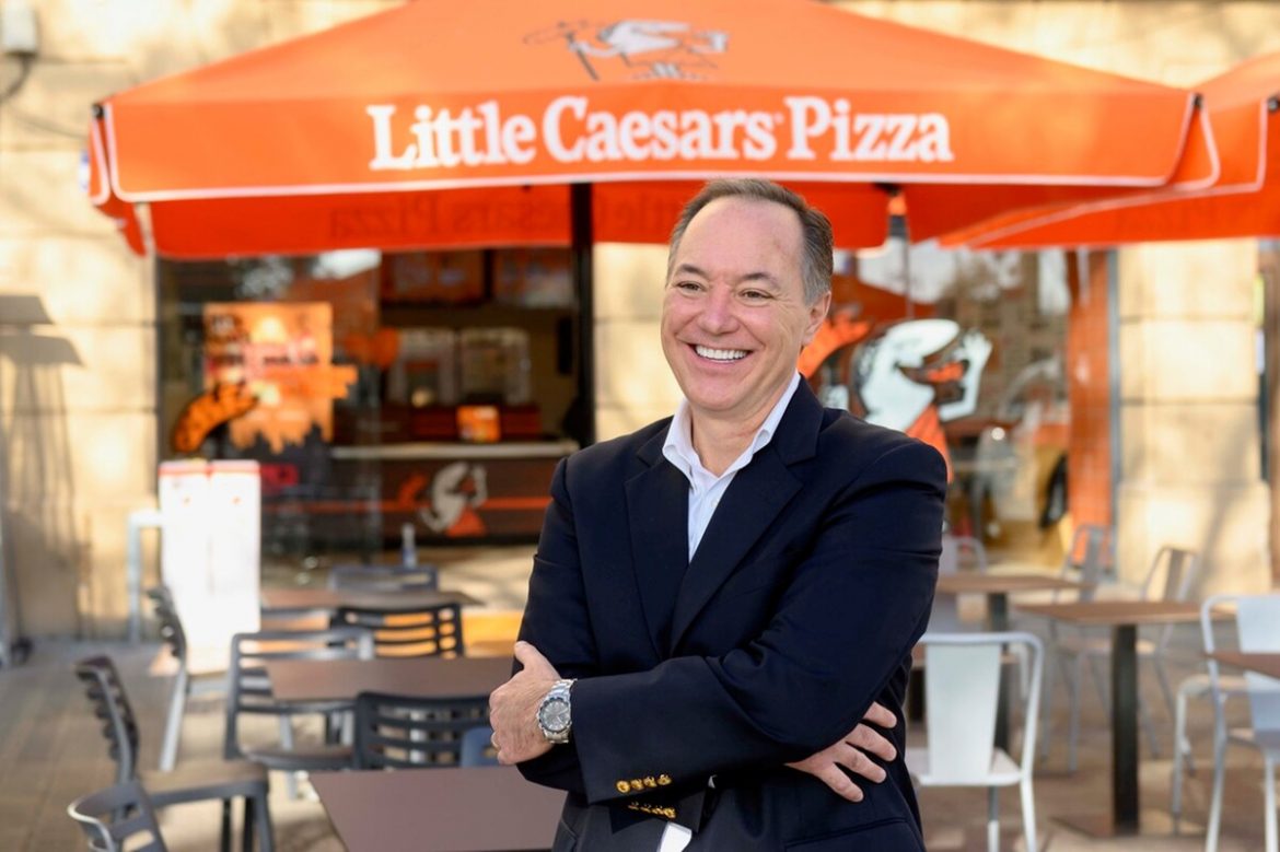 Andrés de Robina, vicepresidente internacional de Little Caesars Pizza.