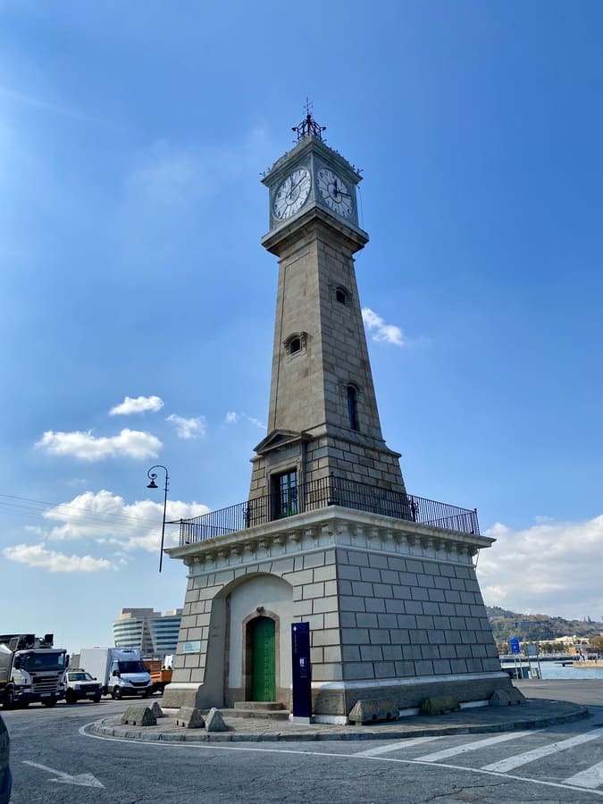 Torre del Reloj Barcelona puerto