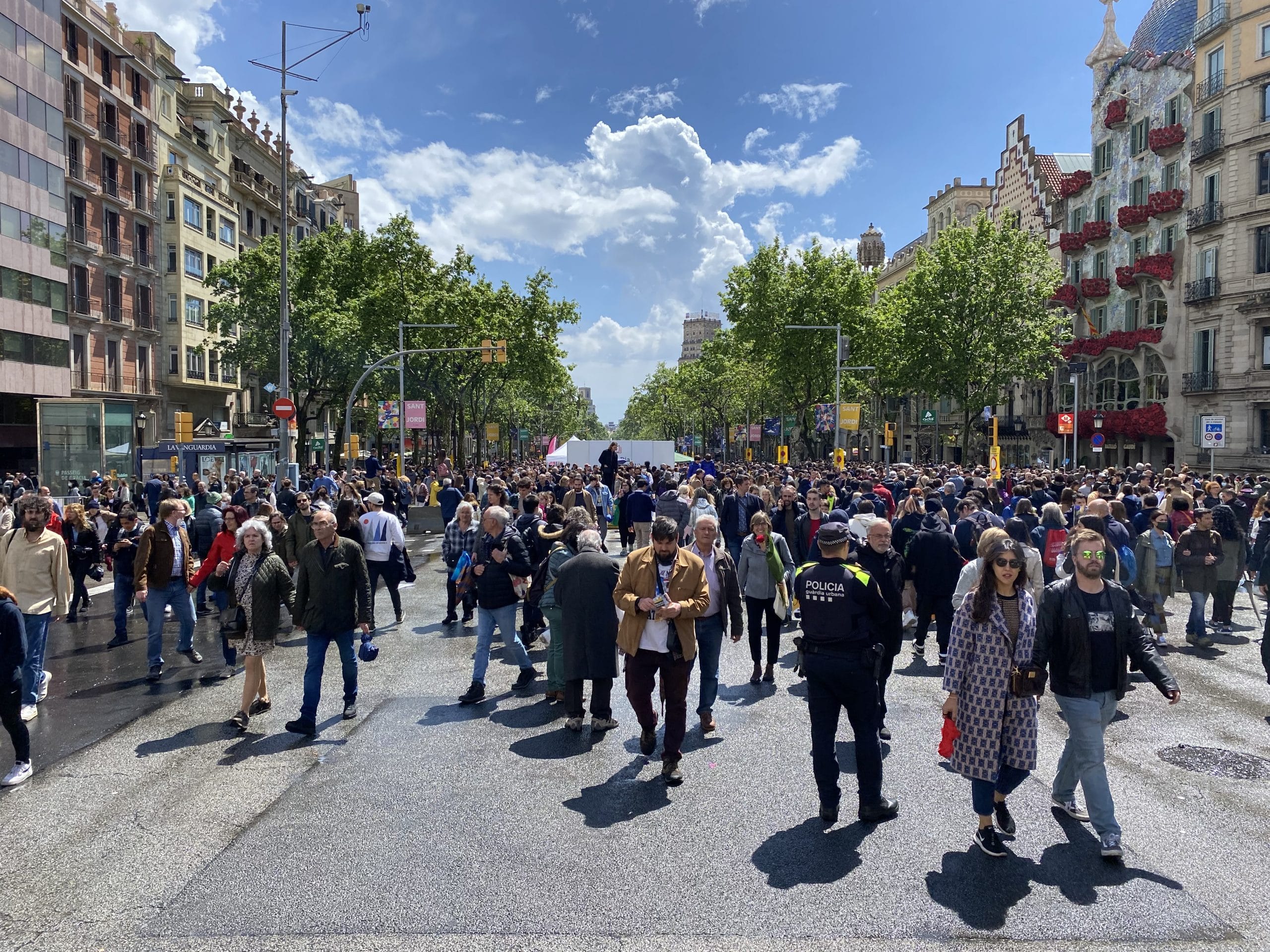 Sant Jordi 2022 Paseo de Gràcia