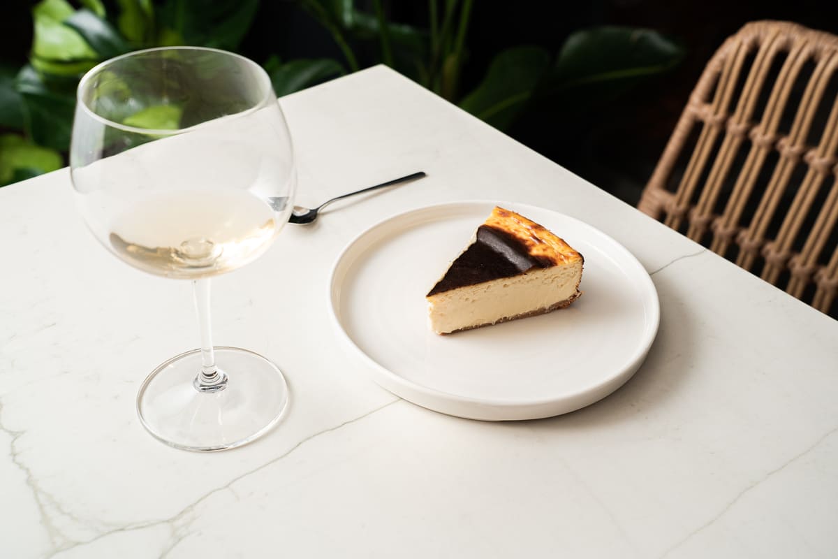 JON CAKE & WINES