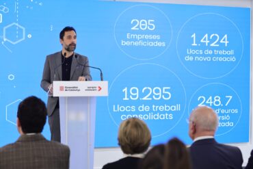 El conseller d’Empresa i Treball de la Generalitat, Roger Torrent i Ramió, durant la presentació dels ajuts.