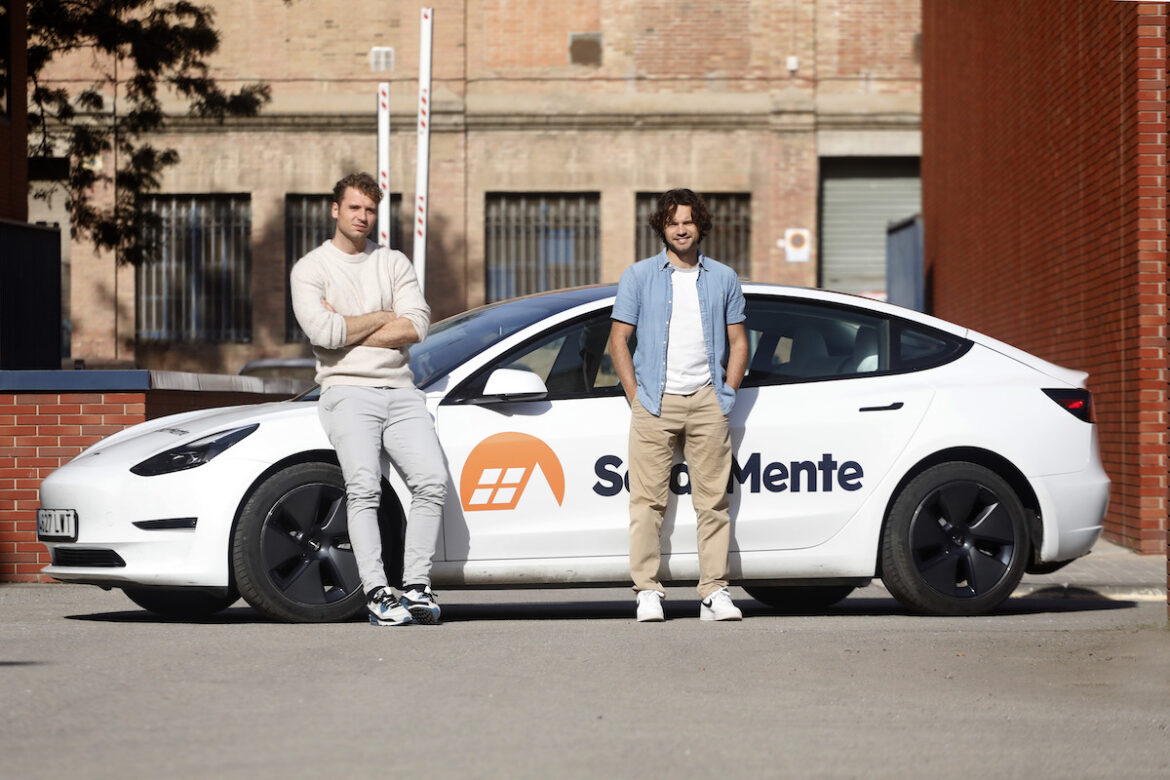 Los fundadores de SolarMente, los emprendedores Wouter Draijer y Victor Gardrinier. 