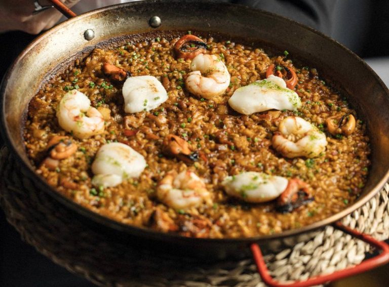 Paella de marisc a Casa Leopoldo.