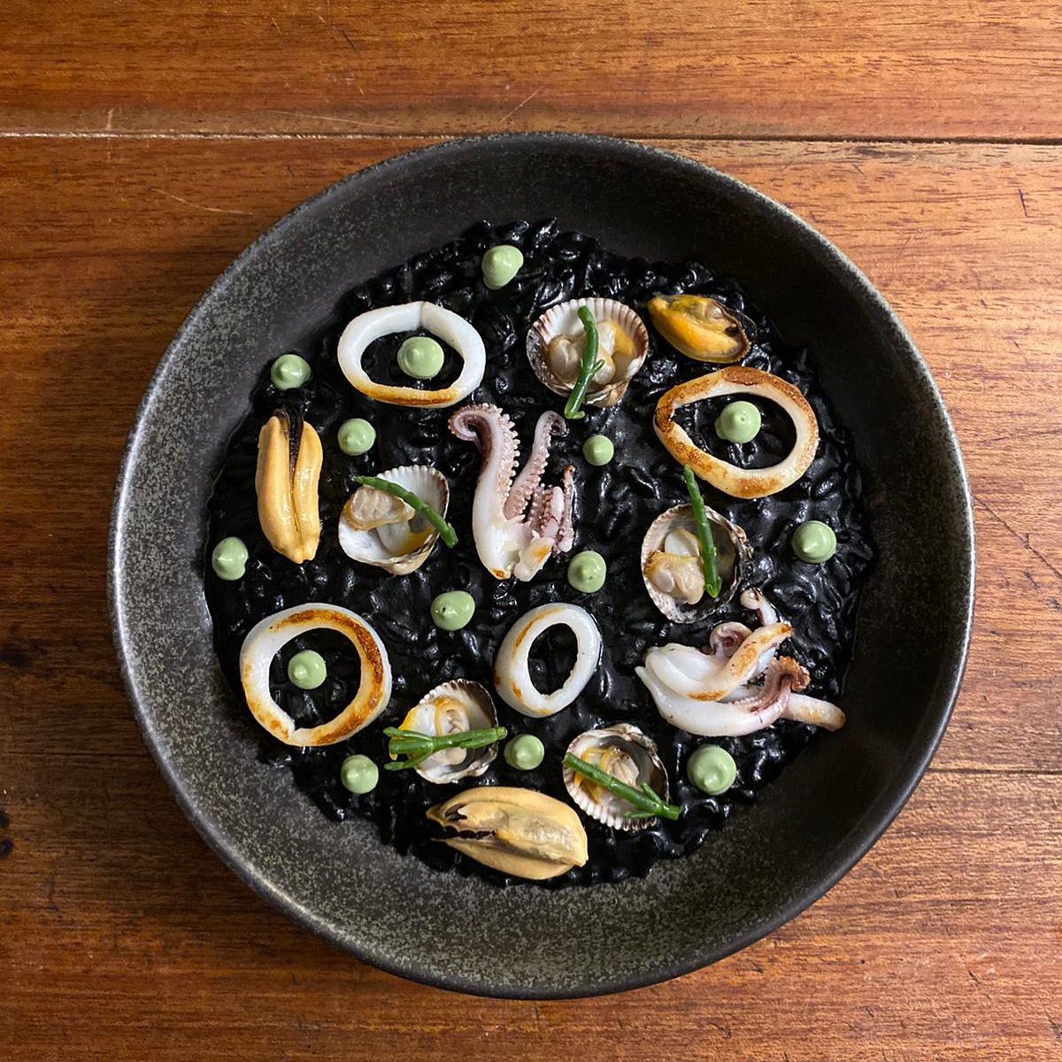 Arroz negro del Bacaro, una tasca veneciana en C/Jerusalén, 6, junto a la Boqueria.