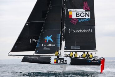 El Sail Team BCN navegando.