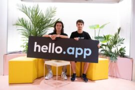 Los cofundadores de Hello.app Álvaro Pintado y Alexander Baikalov.