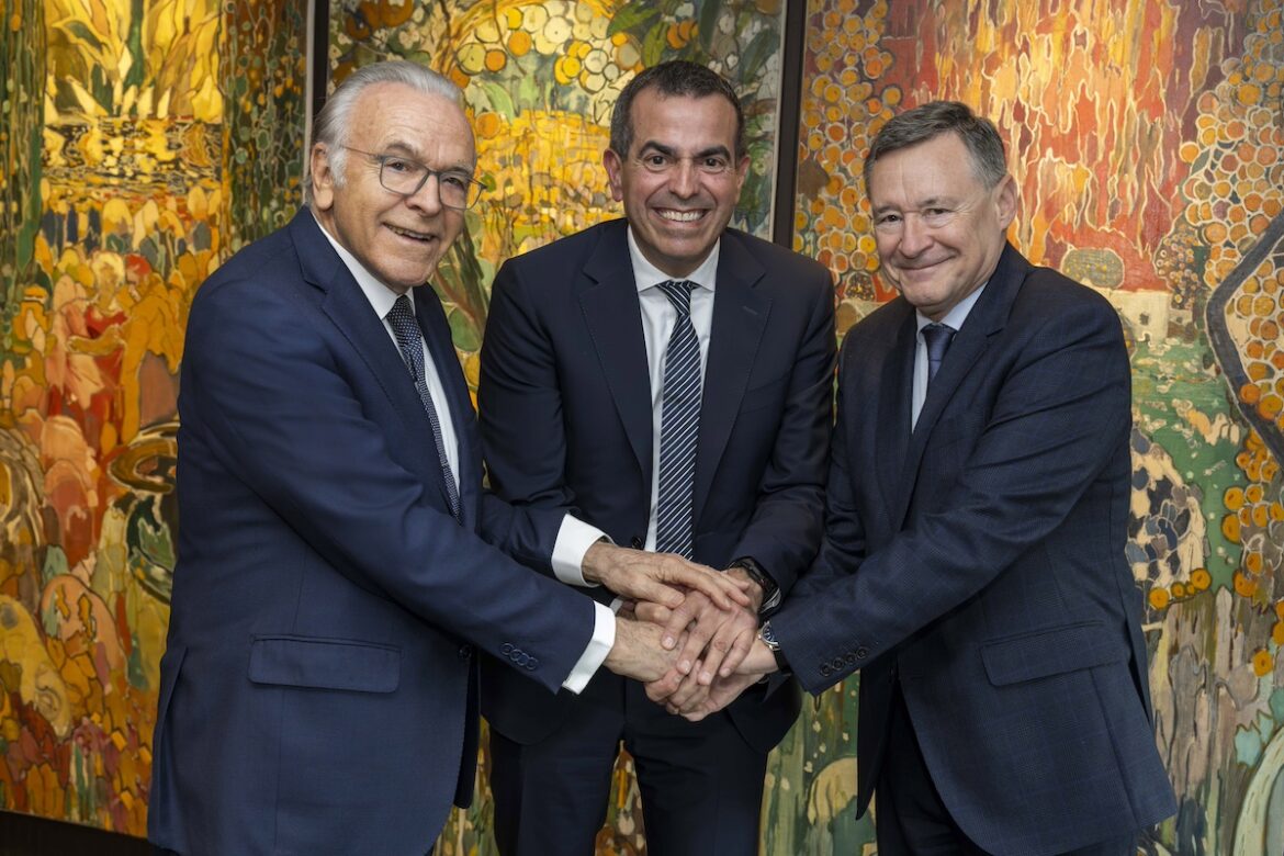Isidro Fainé, Jordi Gallés y Ángel Simón.