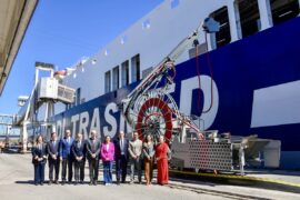 Barcelona estrena el sistema que conecte ferris a la red eléctrica. terminal Grimaldi