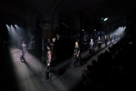 Desfile de Eñaut en la pasarela de la 80