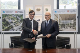 El president de la Generalitat, Salvador Illa, i el president de la Fundació La Caixa, Isidre Fainé, durant la signatura de l'acord de col·laboració. CaixaResearch